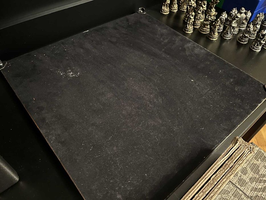 Металлические шахматы