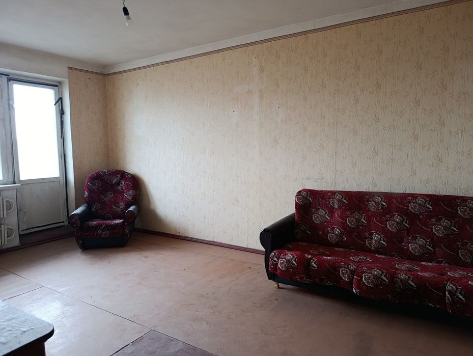 Продам 2 кімнат. квартиру на Л/Б, 8/10 поверх