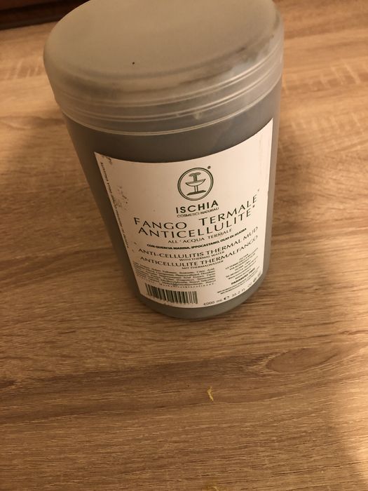 Antycelulitowe błoto termalne