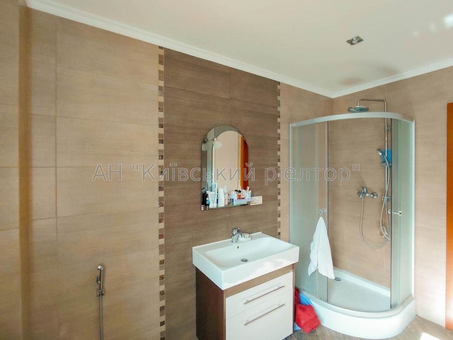 Без комісії.Продам будинок в Дніпровському районі, вулиця Профспілкова