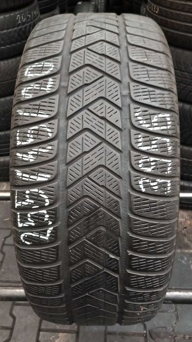 255/45/20 Pirelli Scorpion Winter AO 101V