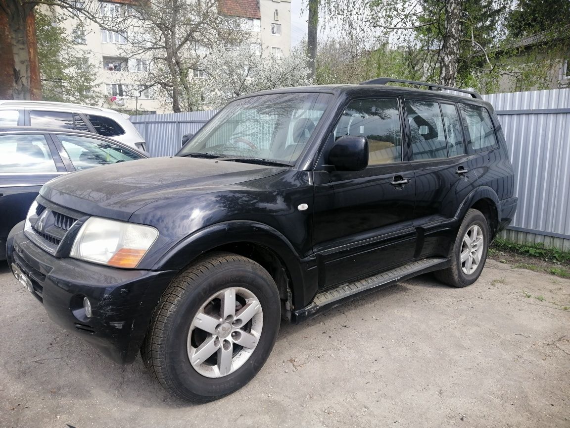 Бампер mitsubishi Pajero Wagon 3 2006 року 3.2 TD АКПП Розборка запчас