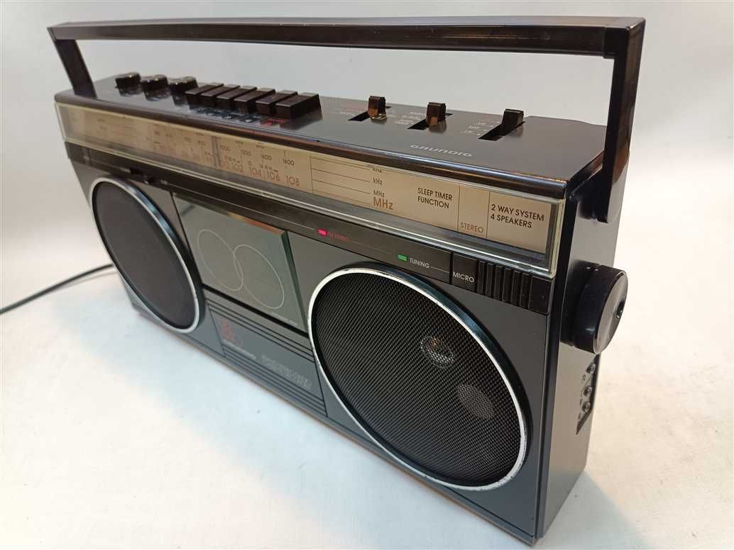 Grundig RR 440 - radiomagnetofon lat 80