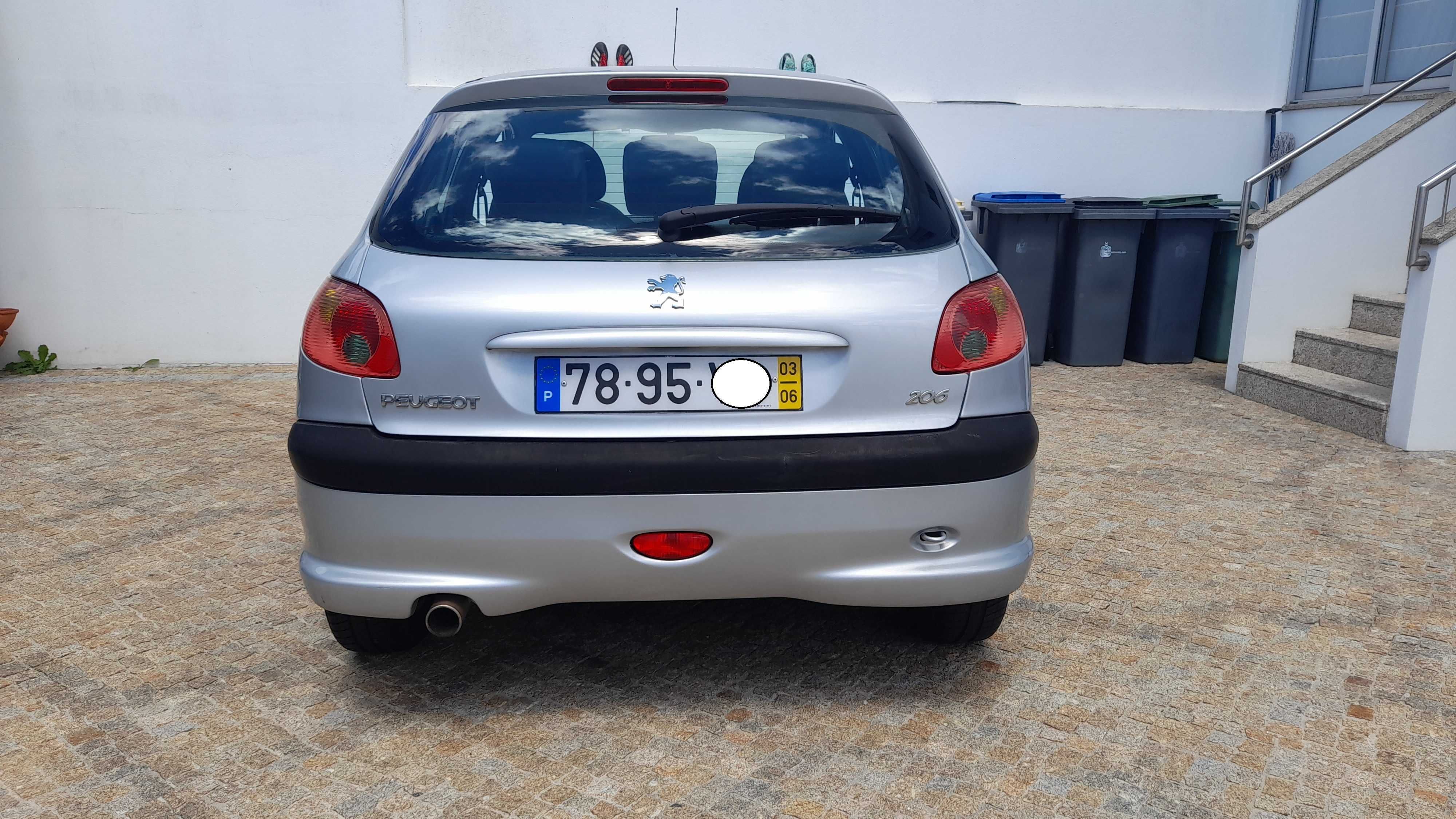 Peugeot 206 1.1 Gasolina A/C apenas 134 Mil Kms Full Extras