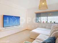 Apartamento T3 com grandes áreas - Parchal