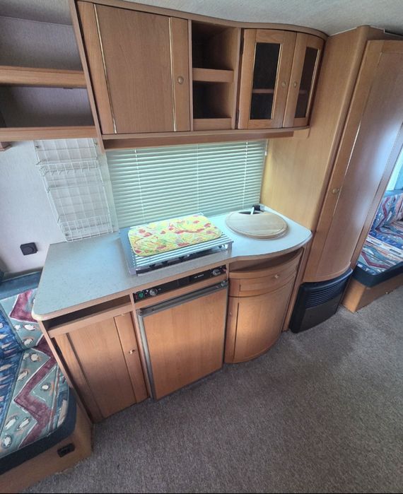 Adria Unica 502 super stan markiza