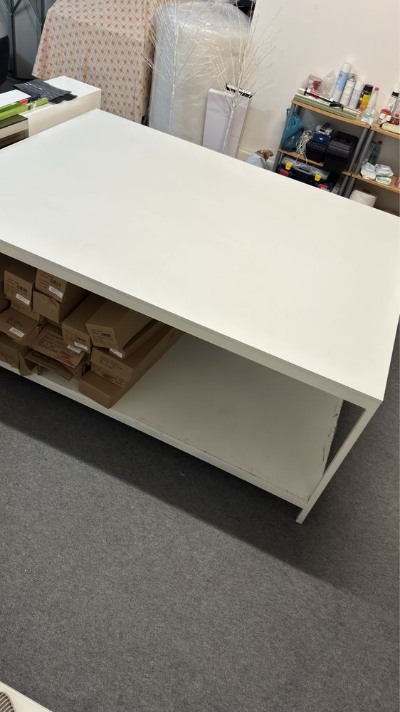 Mesa de trabalho grande