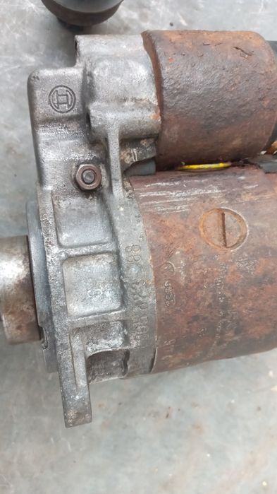 Продам стартер на фольксваген транспортер 1.8 бензин.р