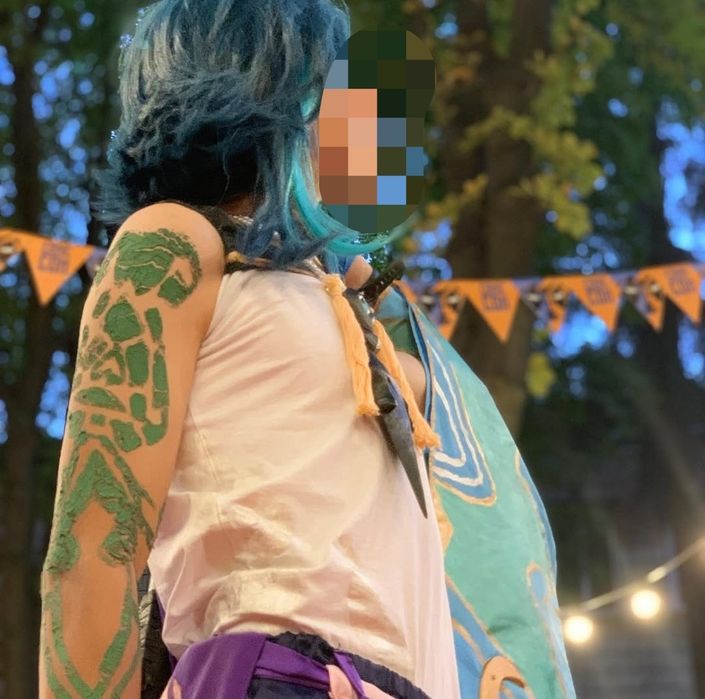 Продам полный касплей на Сяо из Геншина/ копьё, маска, одежда