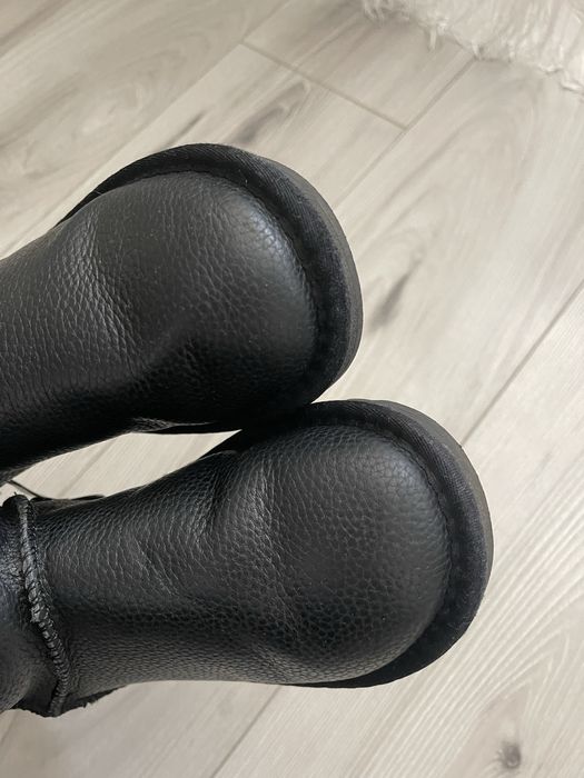 Уги хлопчик/дівчинка