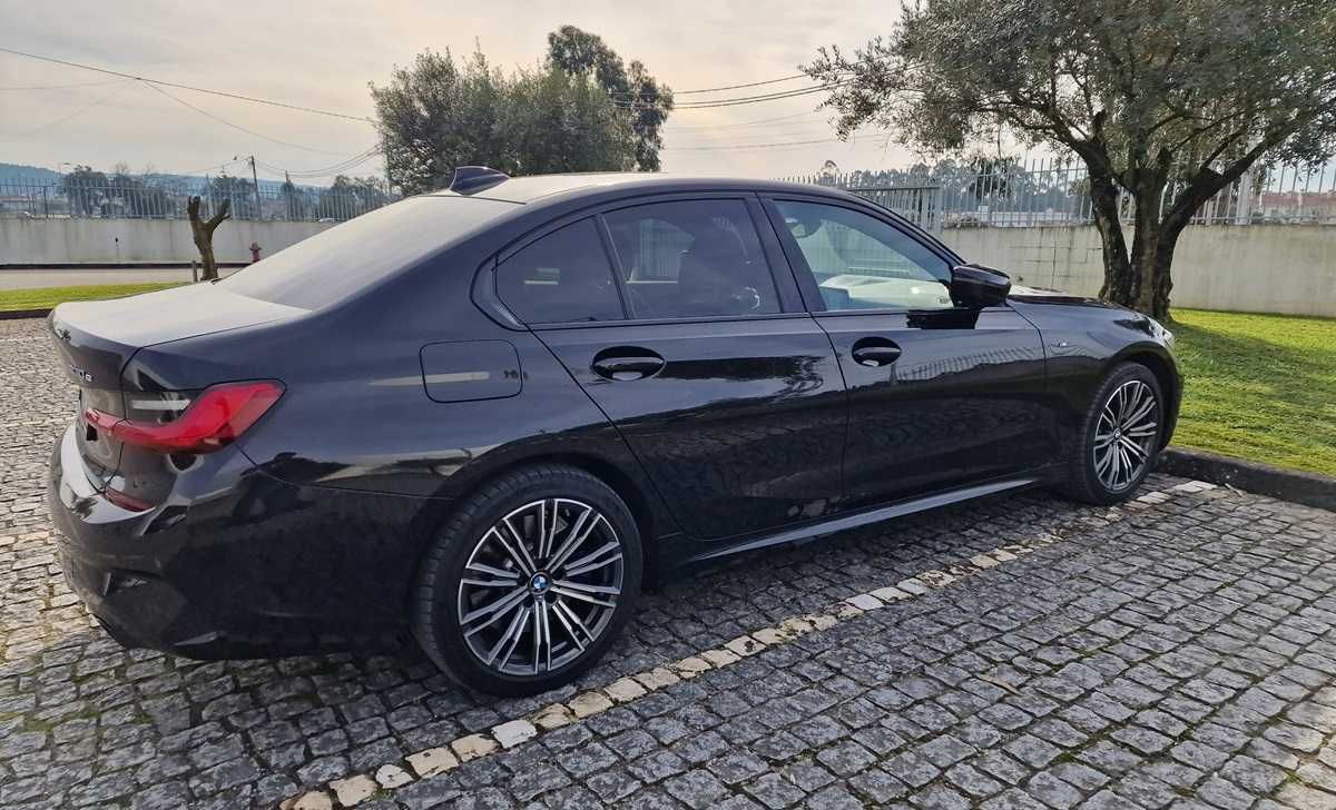 BMW 330e Pack M *IVA dedutível*