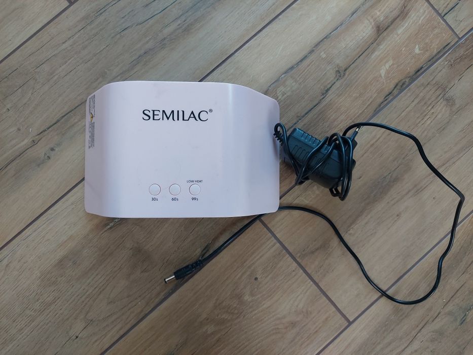 Lampa do paznokci hybrydowych