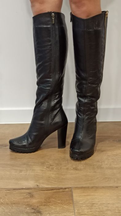 Класичні Зимові шкіряні чоботи на каблуку37 розмір