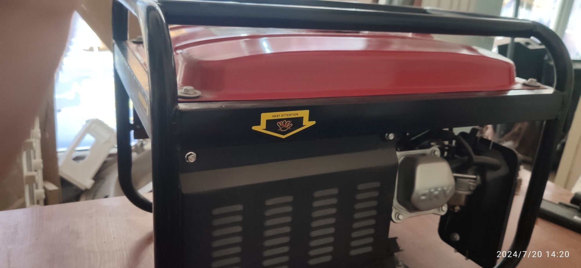 Генератор Honda em6500, бензиновый, исправный, практически не работал!