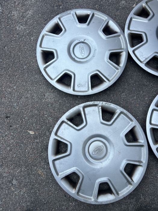 Продам комплект оригінальних ковпаків Ford r15 з Німеччини
