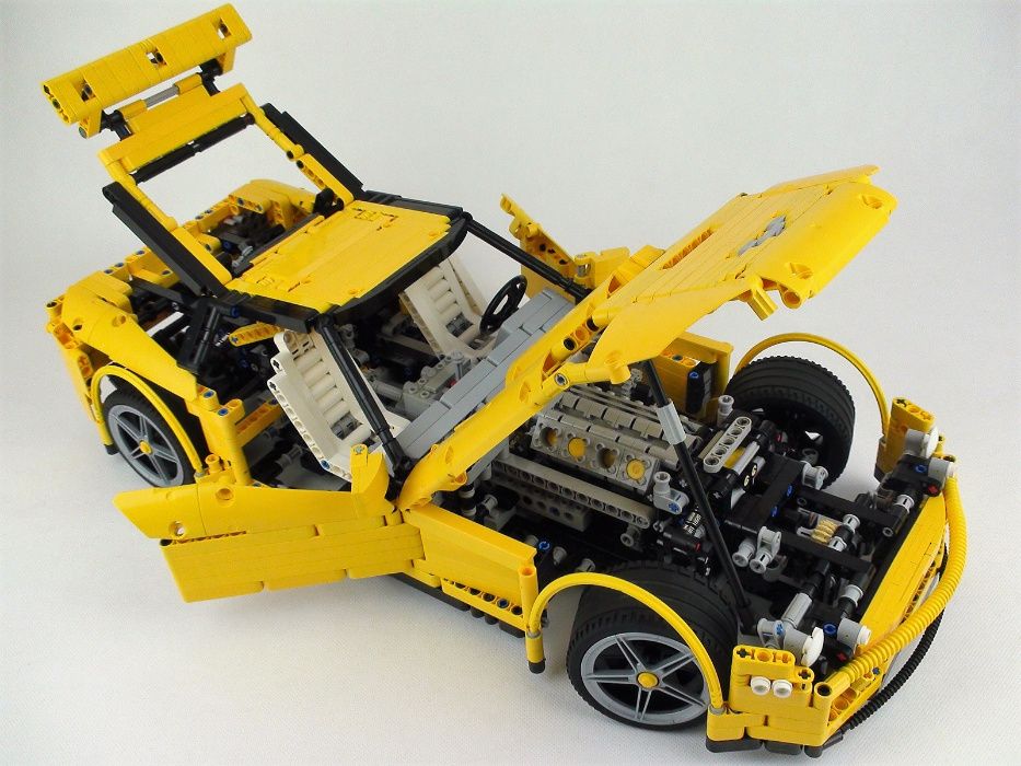 Model Lego Technic Chevrolet Corvette