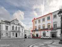 Prédio situado em plena Praça do Giraldo, com amplos terraços e mag...