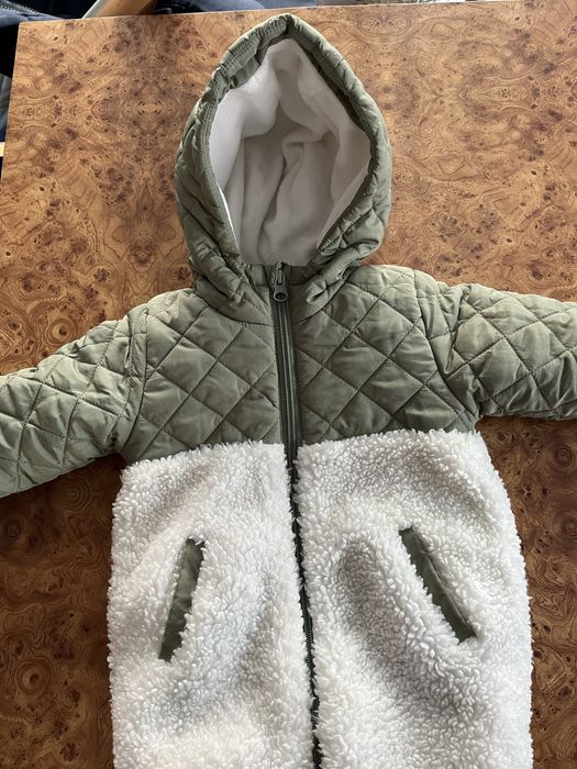 Зимовий комбінезон на 3-6 місяців можна хлопчик ,можна дівчинка.