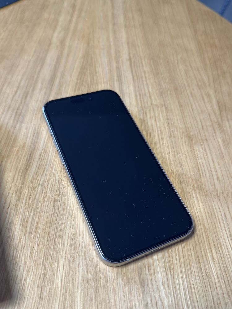 Iphone 15 pro 100% kondycji biały
