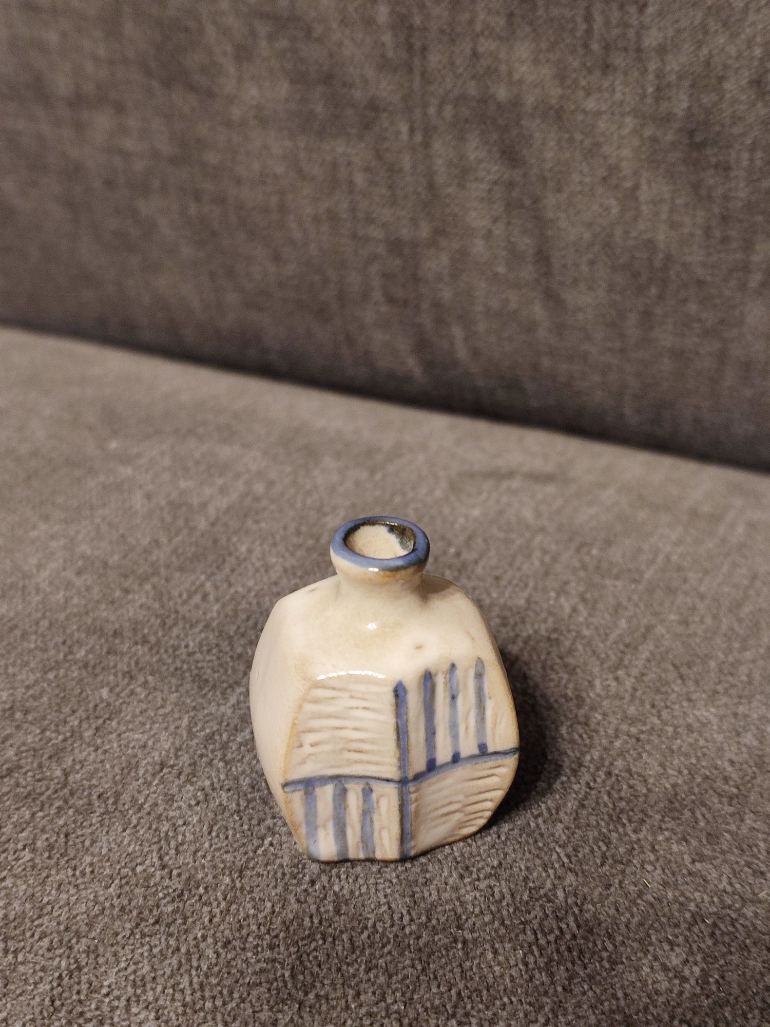 Dzbanuszek miniatura