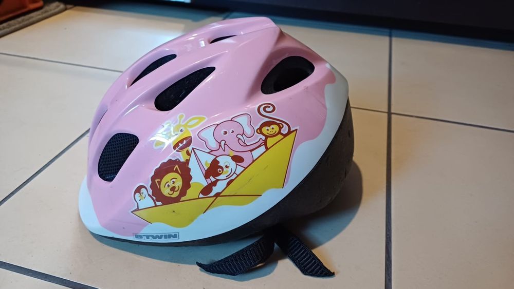 Kask dla dziewczynki BTWIN.