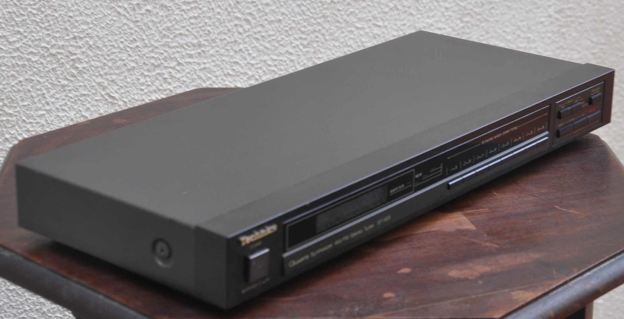 Quartz Synthesizer AM/FM Stereo Tuner Technics ST 500