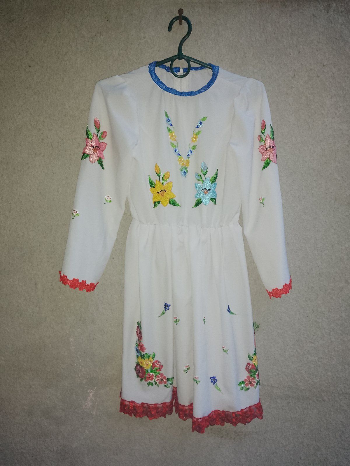Сукня-вишиванка вишита бісером на дівчинку 10-12 років, до 150 см