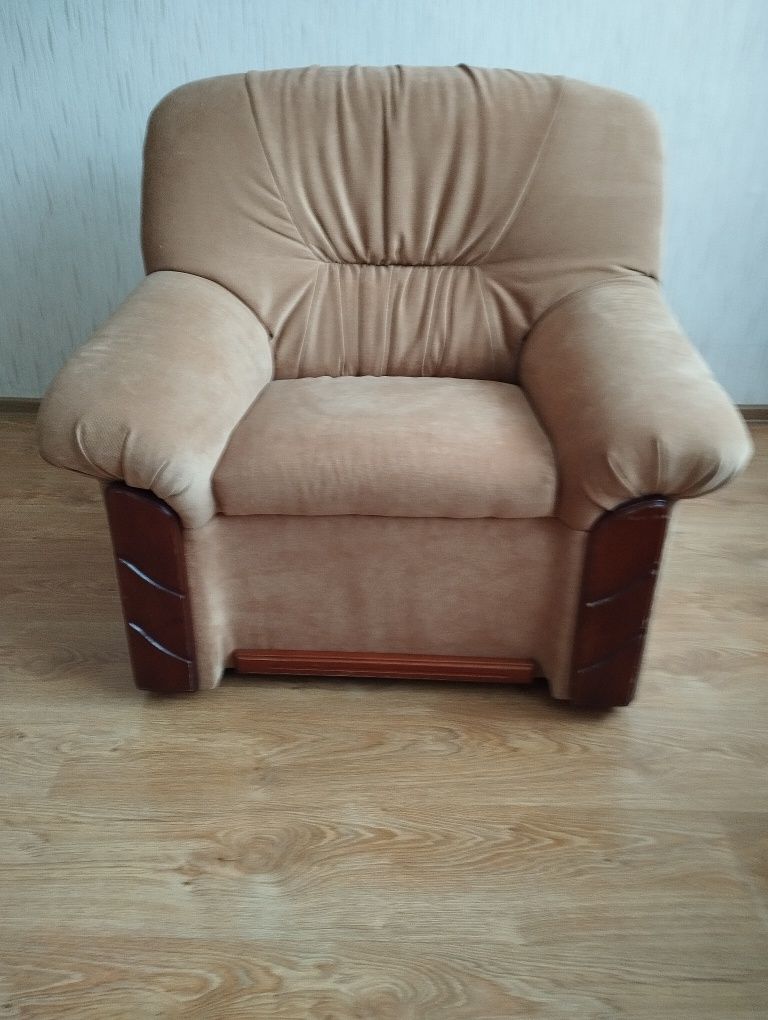 Piaskowe fotele.