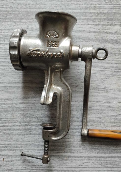 М'ясорубка ручна чавунна срср 1969 рік