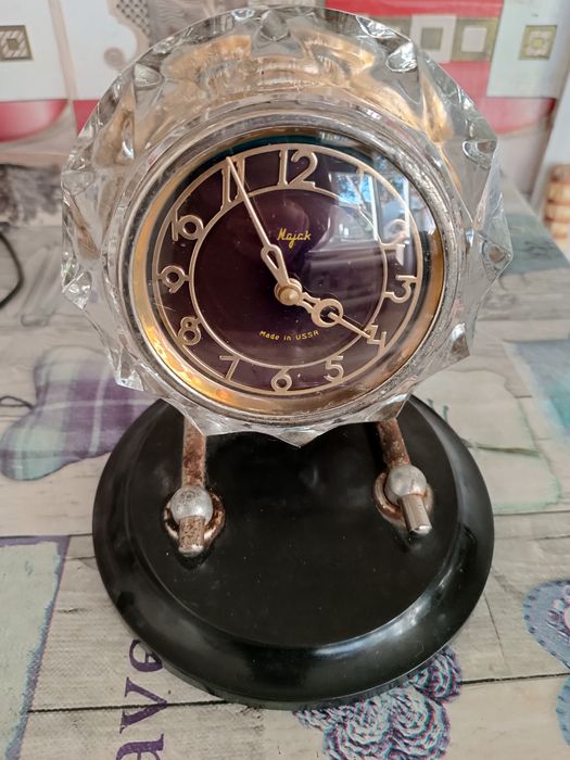 Настольные хрустальные часы "Маяк"