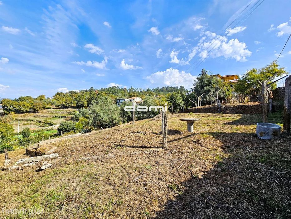 🌳 Terreno Murado com 879 m² – Ponte, São Pedro do Sul