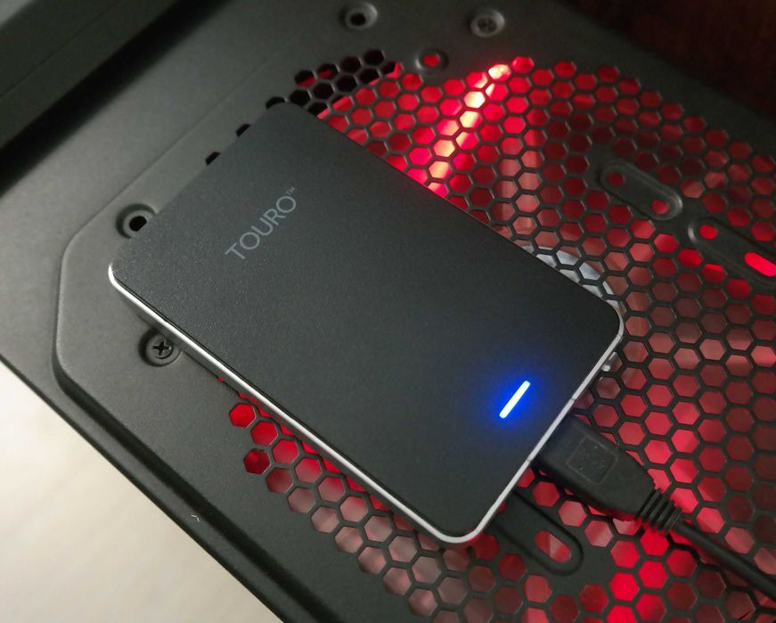 Внешний USB 3.0 HDD Hitachi Touro Mobile PRO 1Tb Жесткий диск Гарантия