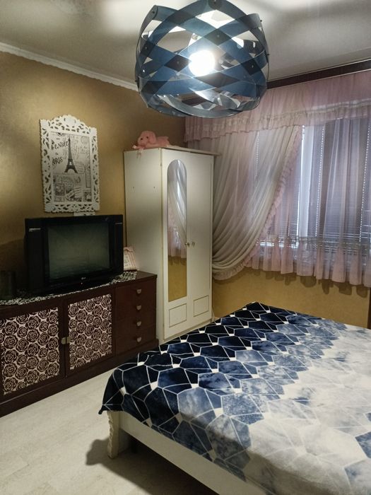 3поверх +Погодинно Троєщина 2+2+1 сп.місць."Сільпо"та"МЕТРО"7хв.пішки