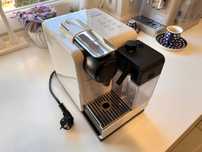 Ekspres na kapsułki DeLonghi Nespresso Lattissima Touch EN550.W