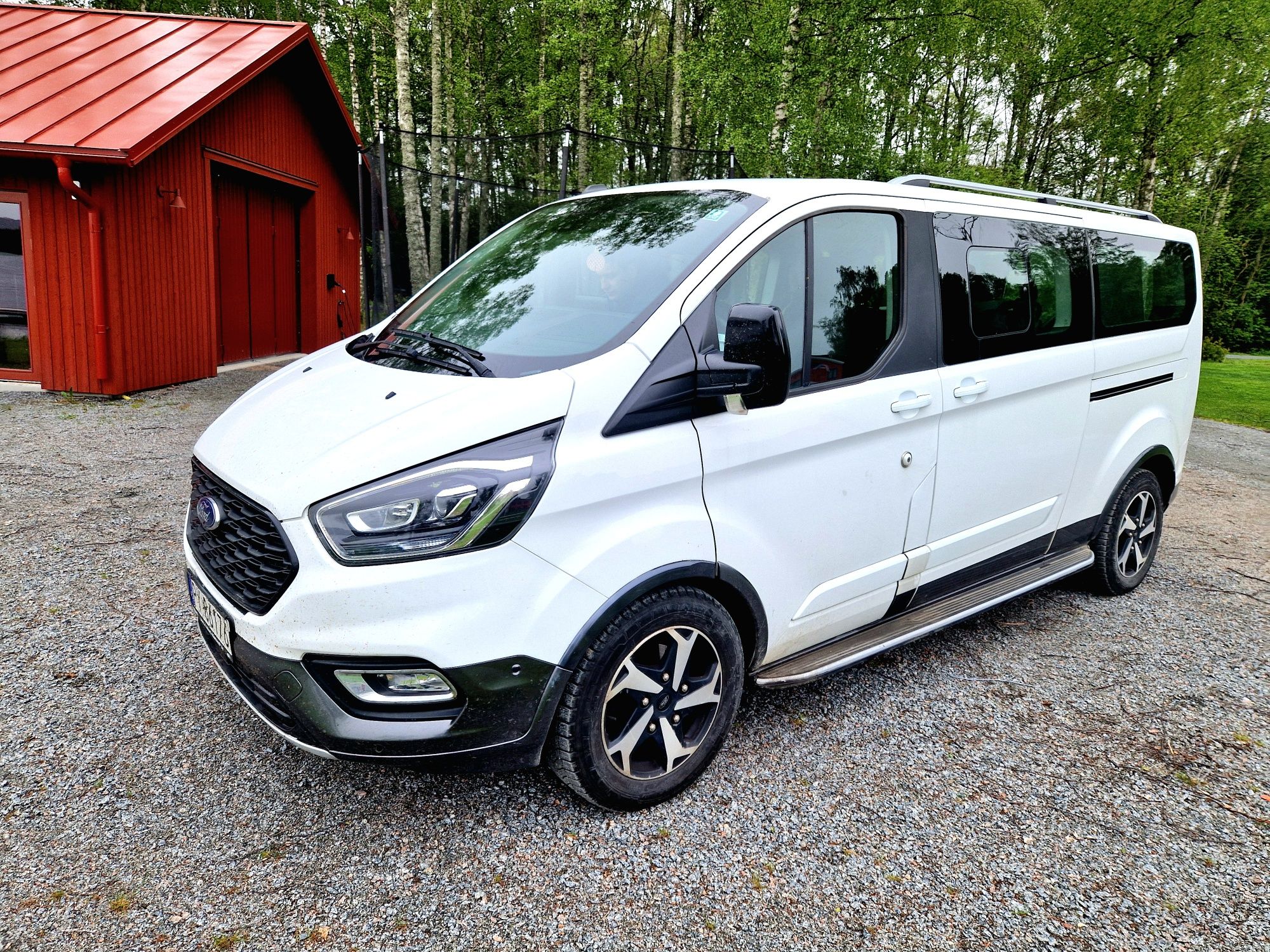 Wynajem BUS 8os. FORD CUSTOM TOURNEO Automat wersja ACTIVE
