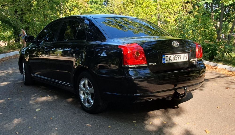 Тойота Авенсіс 2.0 D4D