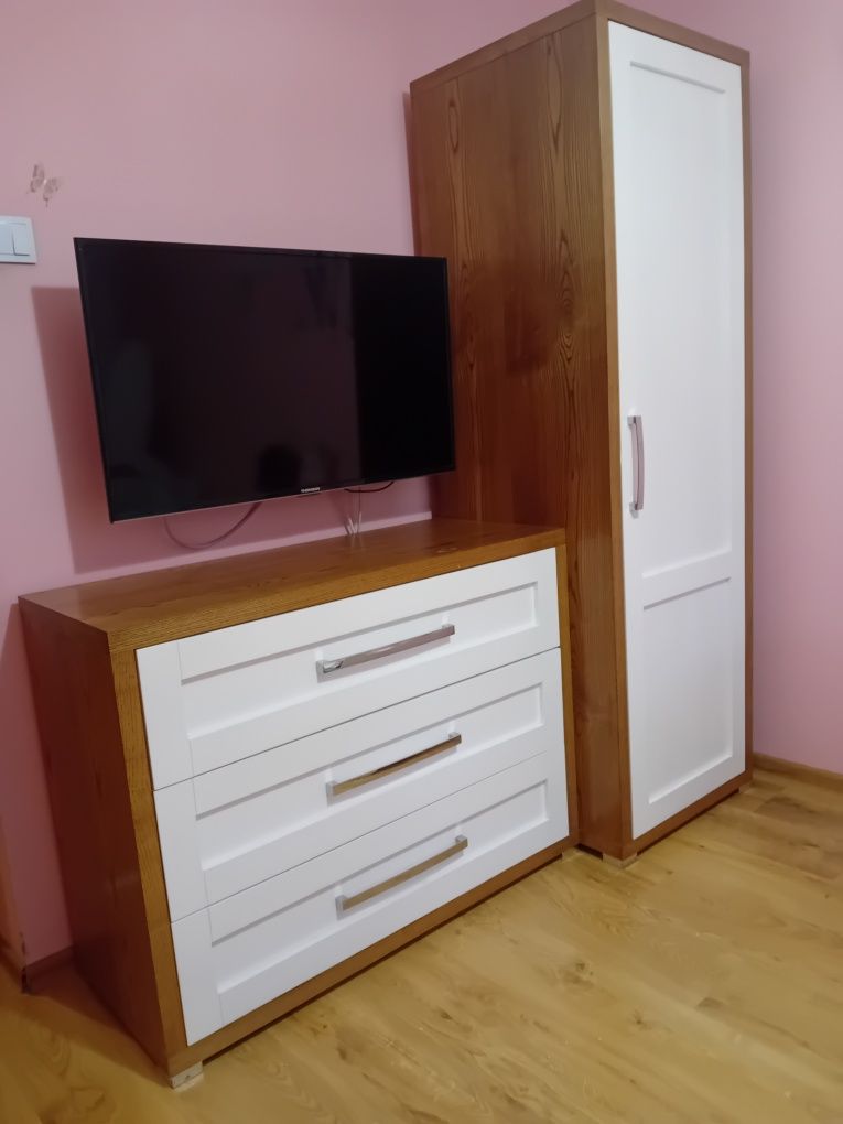 Komplet mebli z łóżkiem
