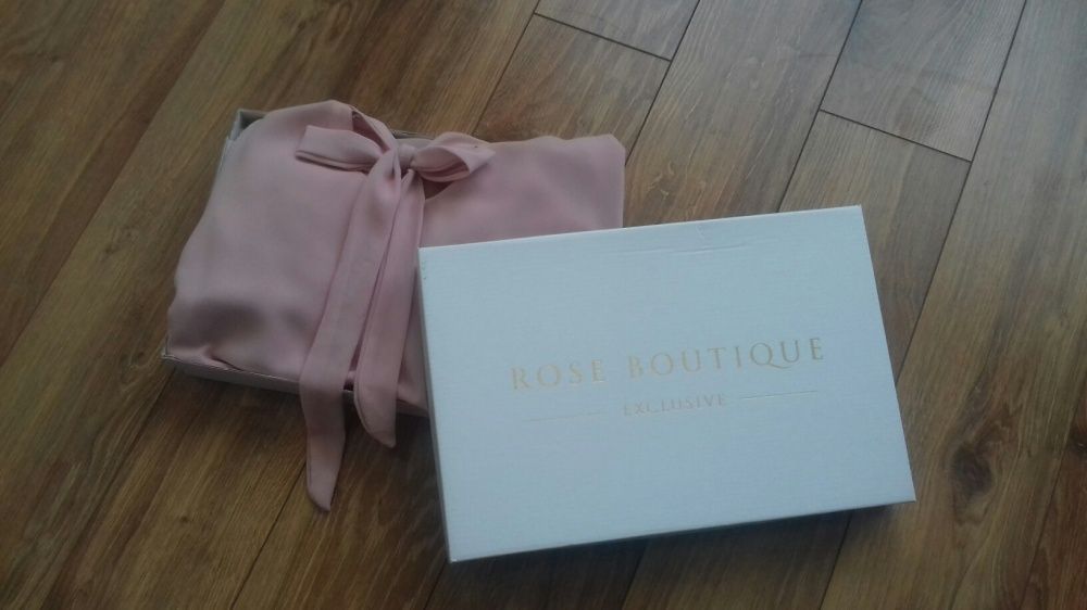 Sukienka Rose Boutique