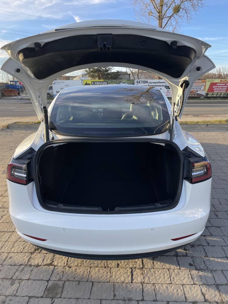 Tesla model 3, 2022 р.в., рестайлінг