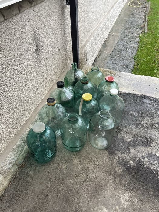 Продам бутлі 10л
