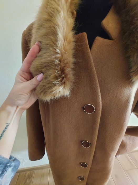 Wełniany płaszcz super jakość, jak nowy