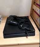 Konsola PlayStation 4