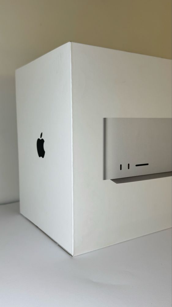 Mac Studio em excelente estado – com caixa original!