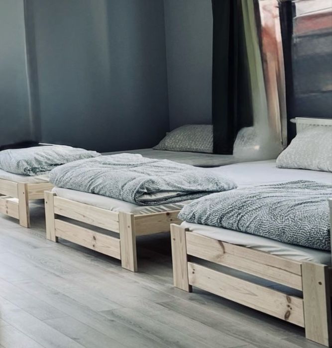 Dom lub pokoje dla pracownikow