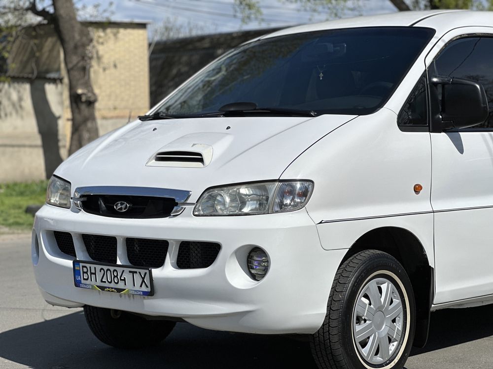 Hyundai H-1 Автомобиль