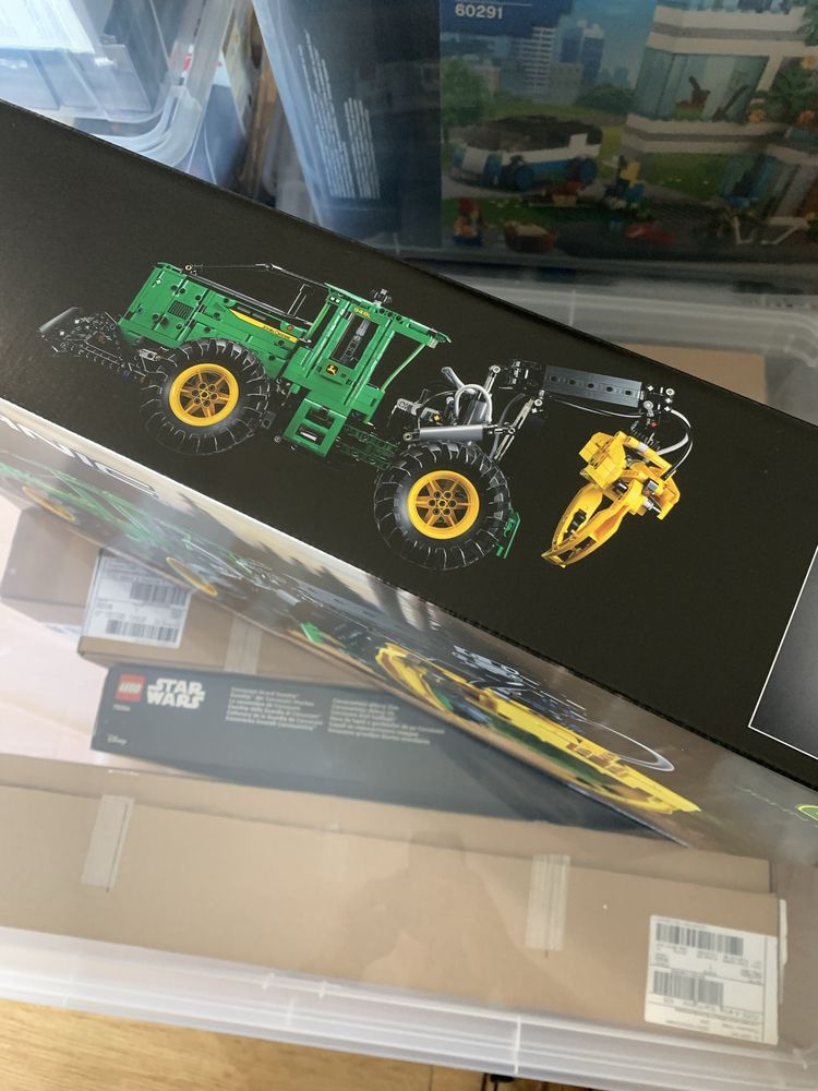 Lego Technic John Deere 42157 - SELADO
