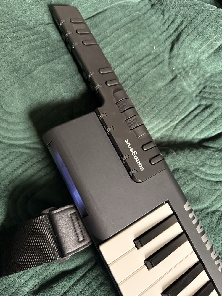 Yamaha Sonogenic SHS-500B keytar