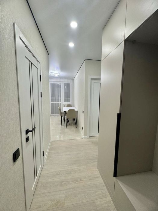 Продам євродвокімнатну квартиру в новобудові Птичка гидропарк