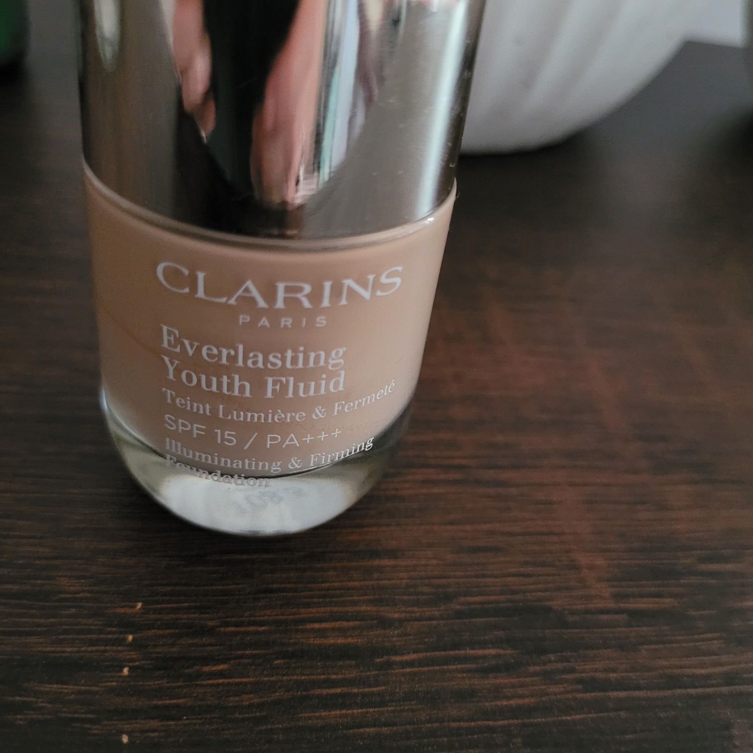 Sprzedam podkład do twarzy Clarins