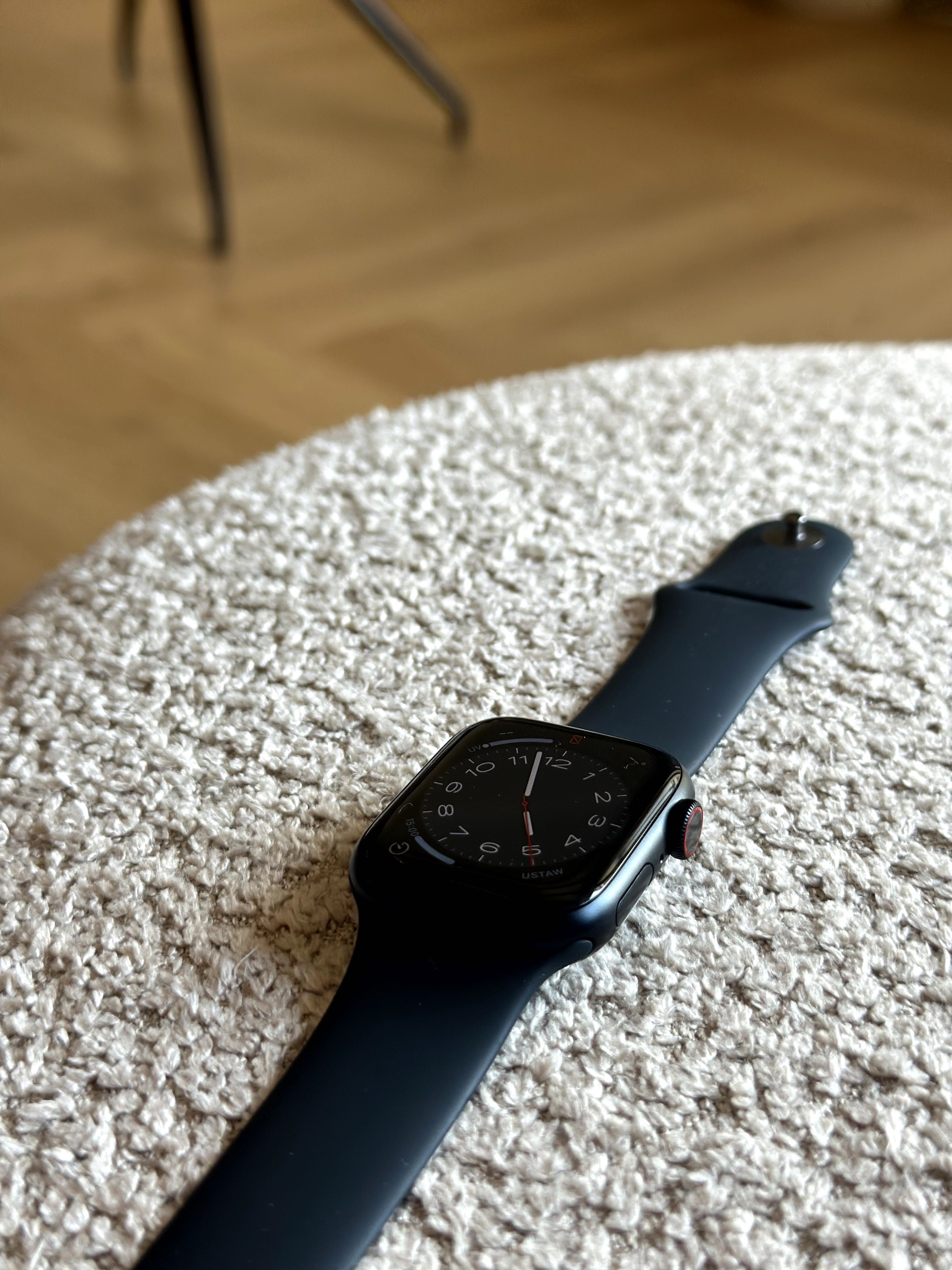 Apple Watch 7 41mm kondycja baterii 100% igła